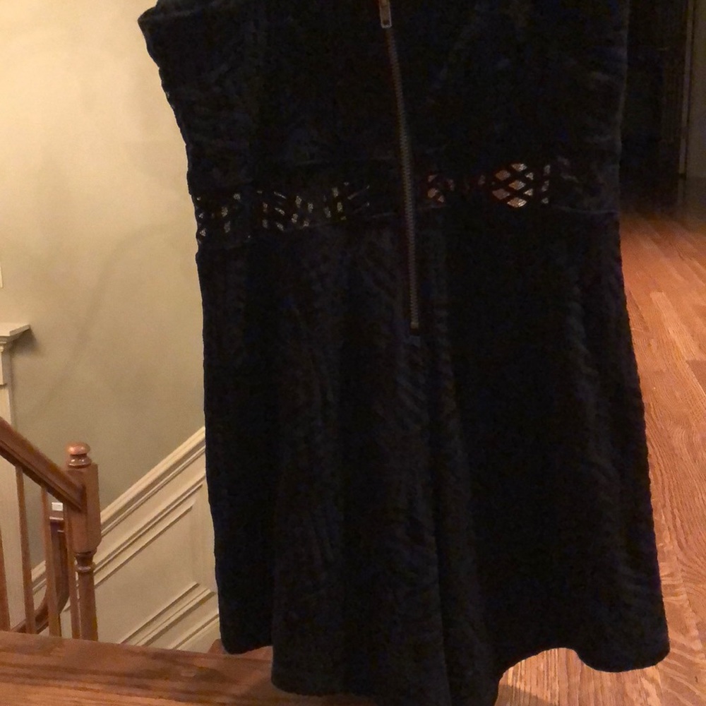 Patterned Romper - Picture 3 of 3